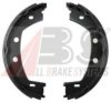 LANDROVER LR001020 Brake Shoe Set, parking brake
